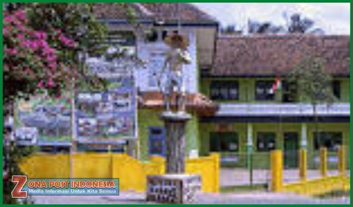 Patung Belerang Di RTH Desa Jelun Kecamatan Licin Banyuwangi Jawa Timur Dibongkar