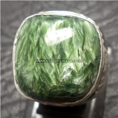 Batu Permata Seraphinite Bulu Monyet