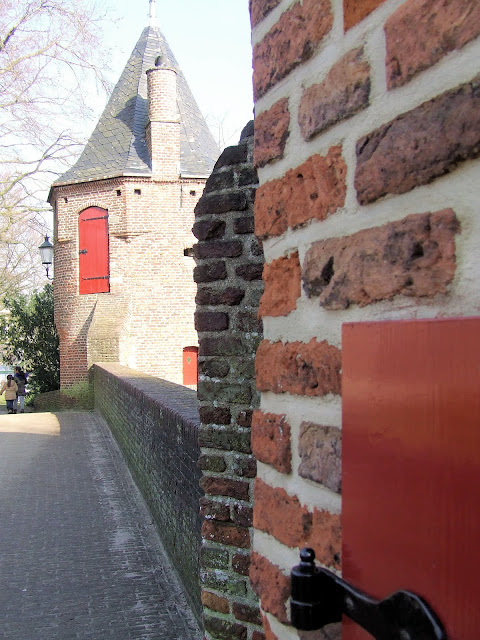 Amersfoort, wandeling om de oude stad,waterpoort/monnikendam