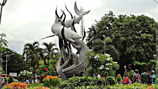 Surabaya merupakan kota yang terbesar dan mendapatkan posisi ke dua setelah Jakarta