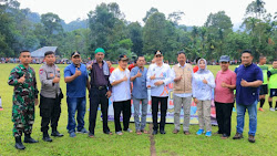Bupati Sabar AS  Tutup Turnamen Sepak Bola Wali Nagari Simpang Cup ll 
