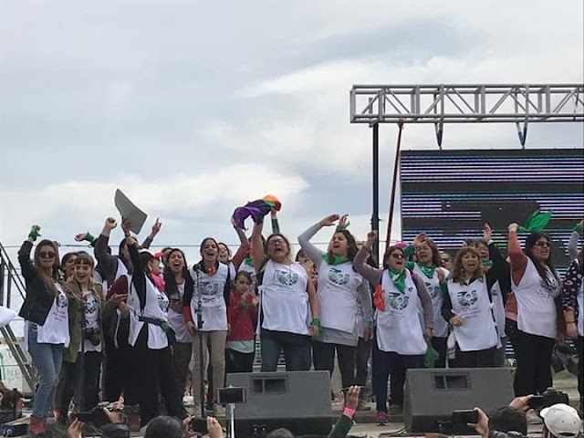 Más de cincuenta mil mujeres se concentraron en el Encuentro de Mujeres en Trelew