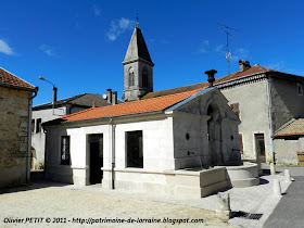 SAUVIGNY (55) - Le lavoir-fontaine