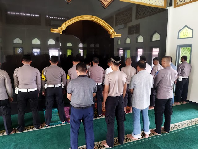 Pasca Tragedi di Stadion Kanjuruhan Malang , Polres Kubar Gelar Sholat Goib dan Tahlillan 