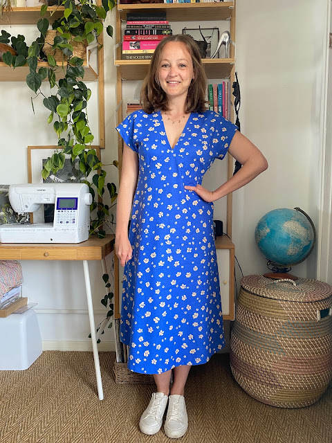 Diary of a Chain Stitcher: Tessuti Lois Dress in Floral Linen Blend from The Fabric Store