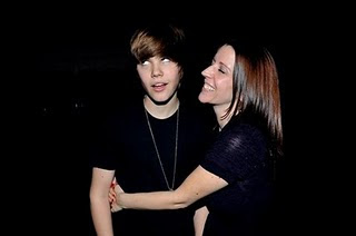 justin bieber and mom picture