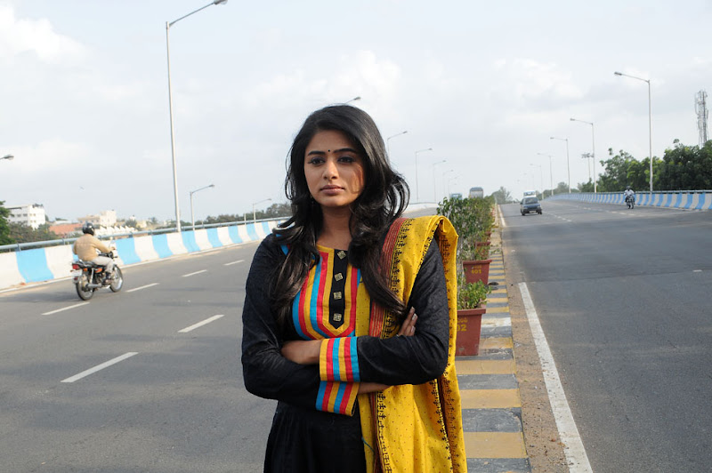Actress Priyamani Stills Gallery cleavage