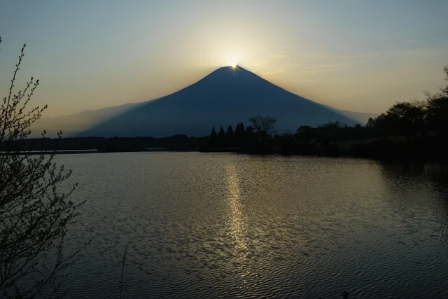 田貫湖（静岡）からのダイヤモンド富士