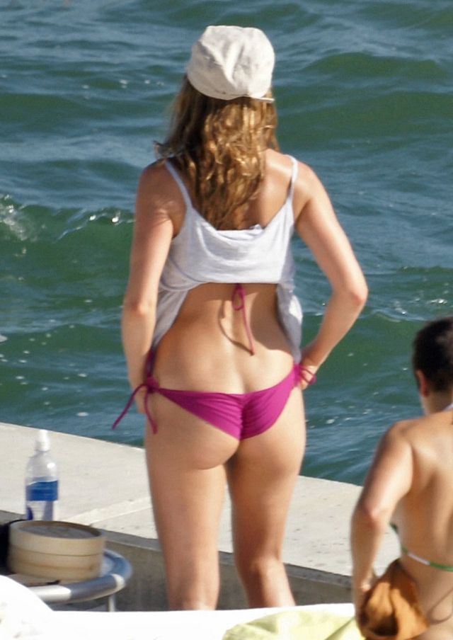 Jennifer Aniston ass