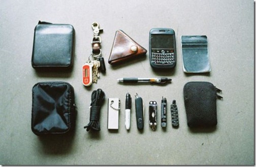 what_men_carry_in_their_pockets_640_23
