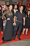 Salman Khan Images: (salman khan and sonakshi sinha at dabangg premiere at cinemax)