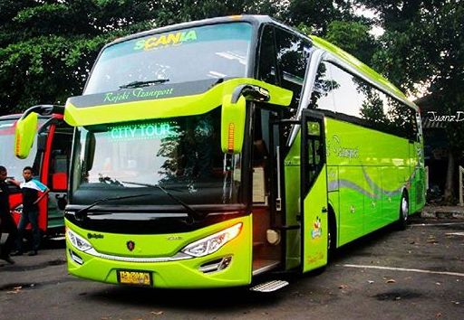 Bus pariwisata Rejeki Transport Scania K310iB