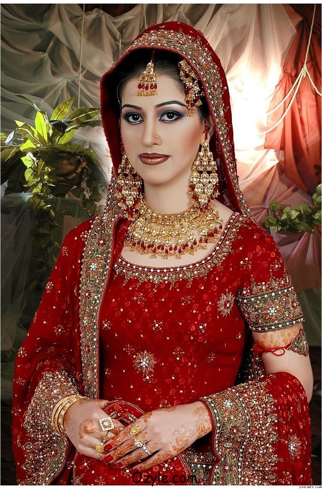 New Fashion Styles: New Collection Of Pakistani Red Bridal 