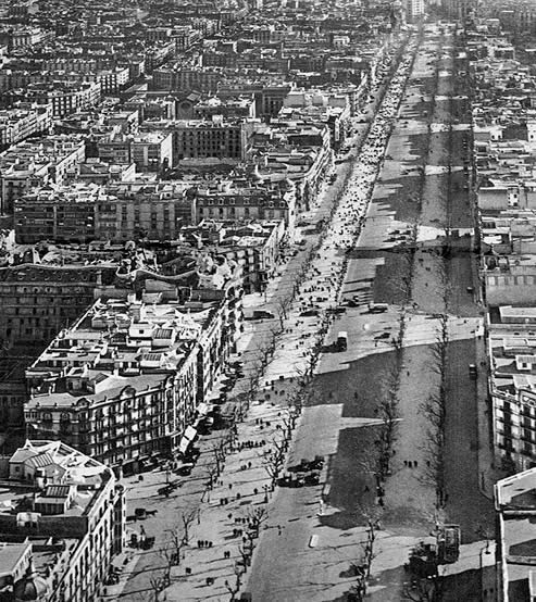 Passeig de Gràcia a la segona decada del segle XX