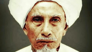 AL-IMAM AL-QUTB AL-HABIB ABU BAKAR BIN MUHAMMAD ASSEGGAF (Shohibul Gresik)