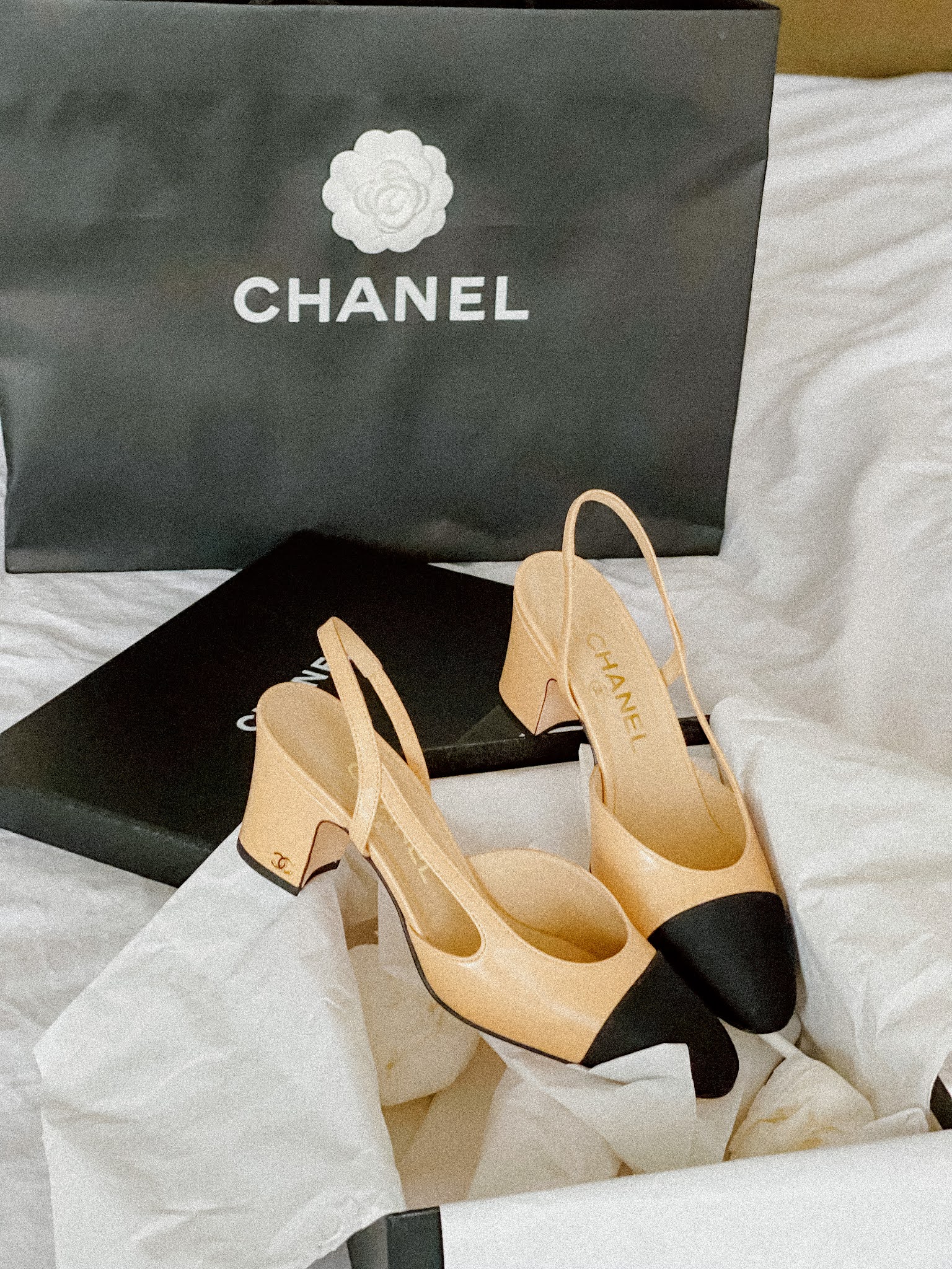 Chanel Slingbacks beige & black