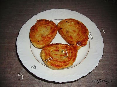 patatesli dilim borek 1