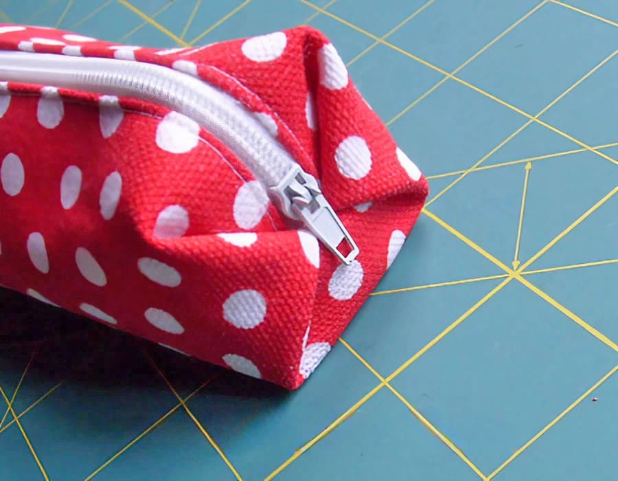 Easy Pencil Case Tutorial