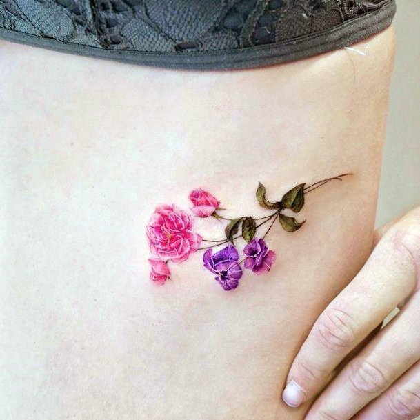 Tatuagens de buquê de flores - 30 modelos femininos!