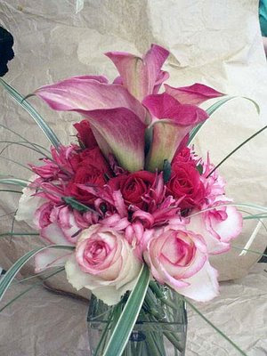 gallery with pictures of flower arrangements that are made for weddings