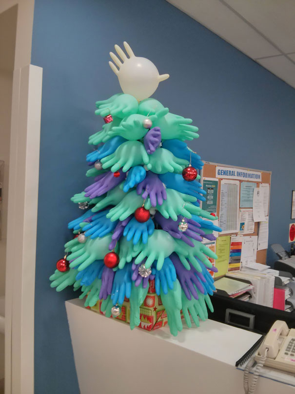 Creative Ideas For Christmas Decorations By A Hospital's Medical Staff - You Know You Work In A Hospital When The Christmas Decorations Look Like This