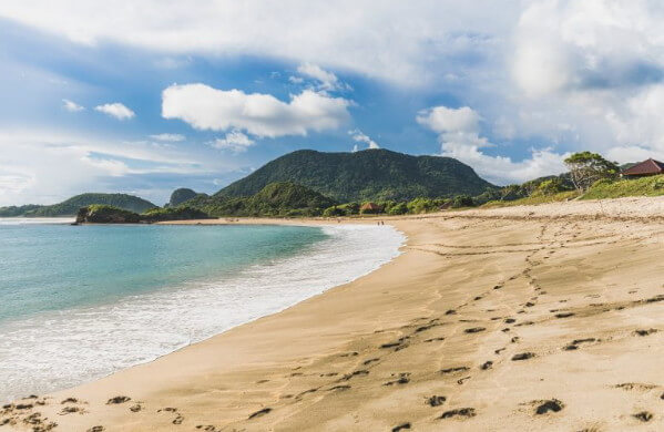 pantai Rantung atay Yoyo