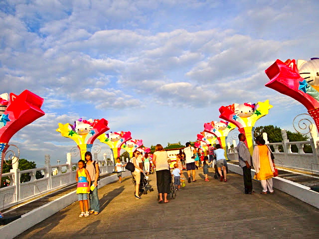 Hello Kitty Lantern Festival