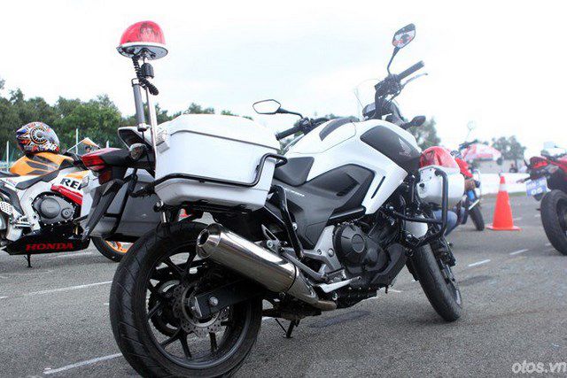 Xe moto Honda NC750 phiên bản cảnh sát ở nước ta