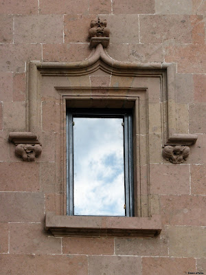 A window framing the sky on Paseo de Reforma in Mexico City