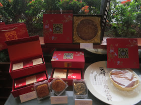 Marina Mandarin Mooncake