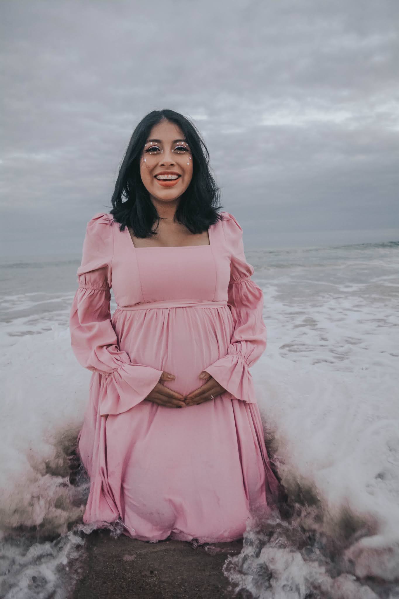 Maternity Photo Shoot Ideas: Ocean Photos