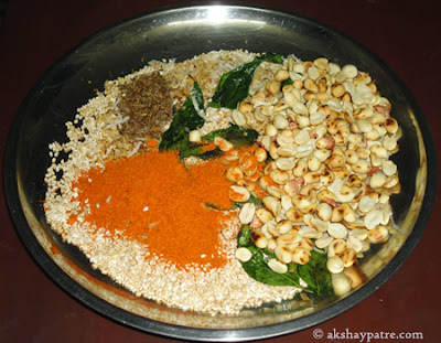 fried curry leaves and jeera forTil shenga chutney powder recipe