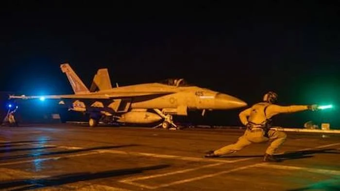 الحرب في البحر الأحمر: أمريكا تدمر صواريخ كروز للحوثيين