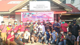 Program Melawan COVID-19, PMI Serah Tali Asih untuk Jurnalis Melawi