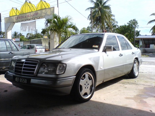 The 1990 W124 Mercedes Benz 200e featured in here as well in CarThrottle