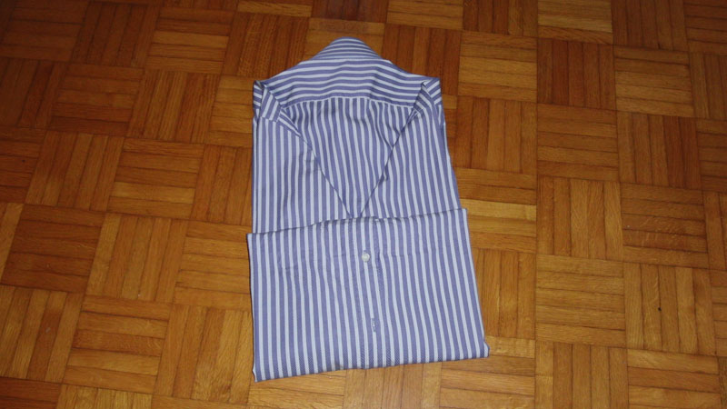 piegare camicia, valigia