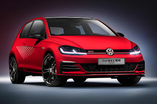 Volkswagen Golf GTI TCR Concept (2018) Front Side