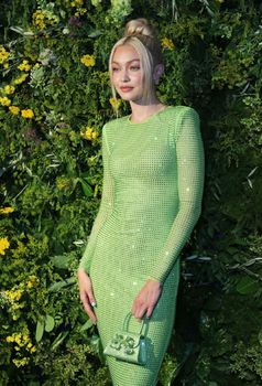 2022 New Long Sleeve Green Sequined Beaded Women Blingbling Bodycon Long Dress Party Dress New-online-buy-Sell-best-Price-Fashion-ladies-girls-Brand-High Quality-AliexpressForSaleServices #Dress #NewDress #LongDress #Long SleeveDress #GreenDress #SequinedDress #BeadedDress #BodyconDress #PartyDress #buyDress #bestDress #FashionDress #girlsDress #BrandDress