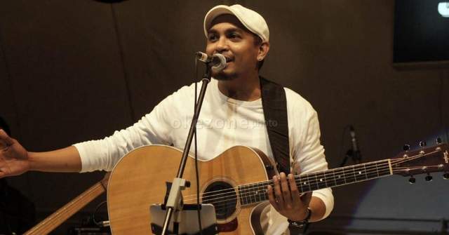 Lirik Lagu Kau - Glenn Fredly