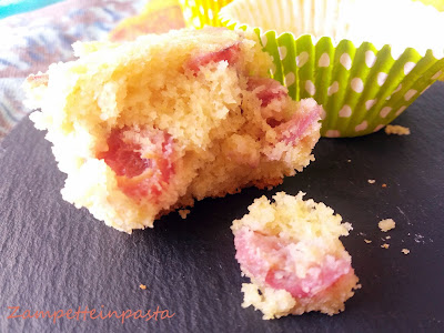 Muffin con ciliegie senza burro e senza latticini - Muffin  senza burro e senza latticini