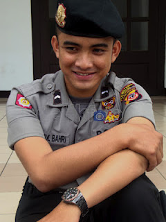 Polisi Ganteng