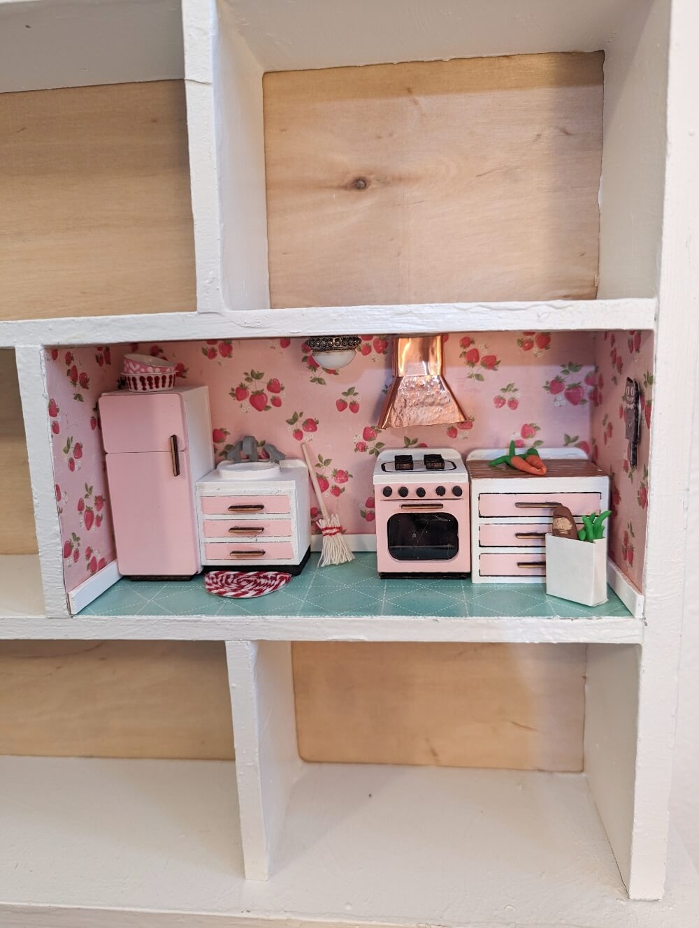 Small Wall Hanging Dollhouse Makeover