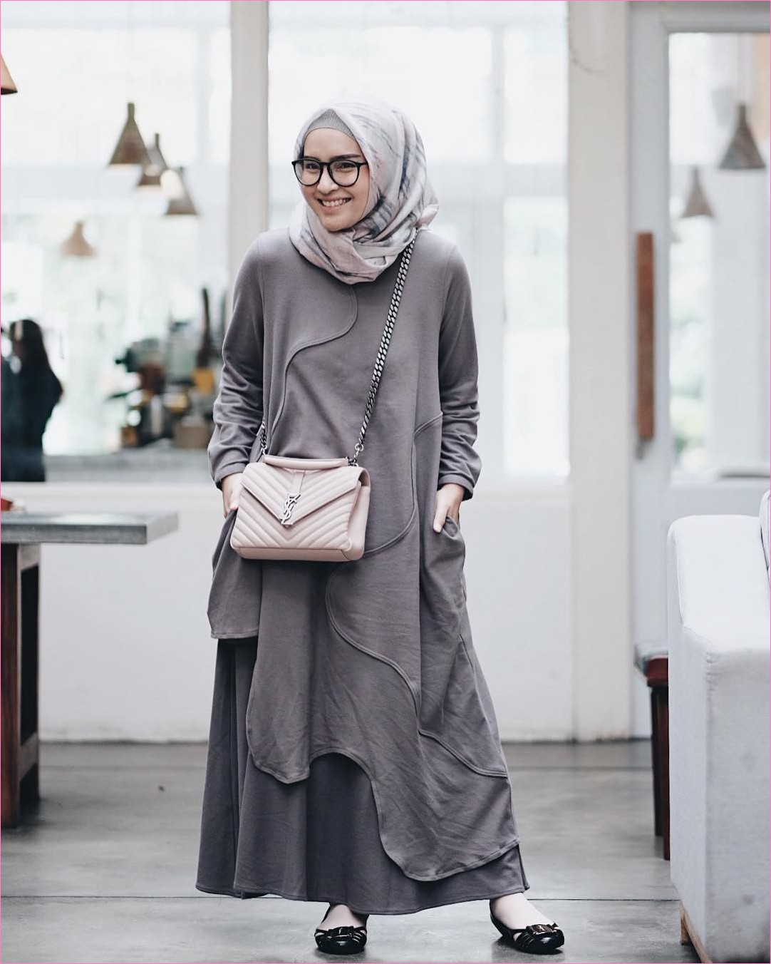  Hijabers Ala Selebgram ini menjadi salah satu busana gaul dan modis yang semakin banyak d 24 Model Outfit Baju Tunic Hijabers Ala Selebgram 2018 Terpopuler