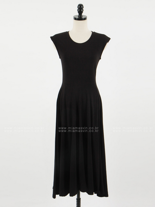 Round Neck Maxi Dress