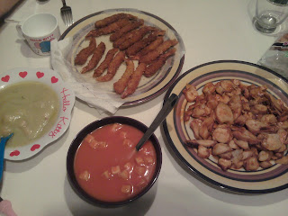 cena puré verduras, gazpacho, potón gallega y colas langostino frebozadas