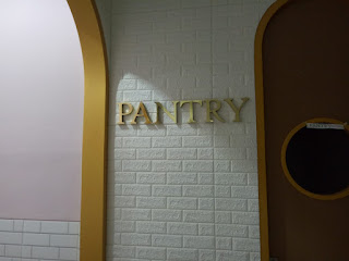 Huruf Timbul Warna Emas Bertuliskan Pantry