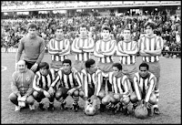 C. D. MÁLAGA - Málaga, España - Temporada 1969-70 - Goicoechea, Montero, Arias, Monreal, Benítez y Viberti; Dionisio Franco (masajista), Pons, Martínez, Cabral, Conejo y Wanderley - C. D. MÁLAGA 5 (Wanderley 4, Viberti) R. C. D. ESPAÑOL DE BARCELONA 0 - 30/11/1969 - Liga de 2ª División, jornada 13 - Málaga, estadio de la Rosaleda -  El C. D. MÁLAGA, con Juan Ramón y Kalmar de entrenadores, se clasifica 2º en la Liga de 2ª División y asciende a 1ª. En este partido debutó Viberti con la camiseta malaguista