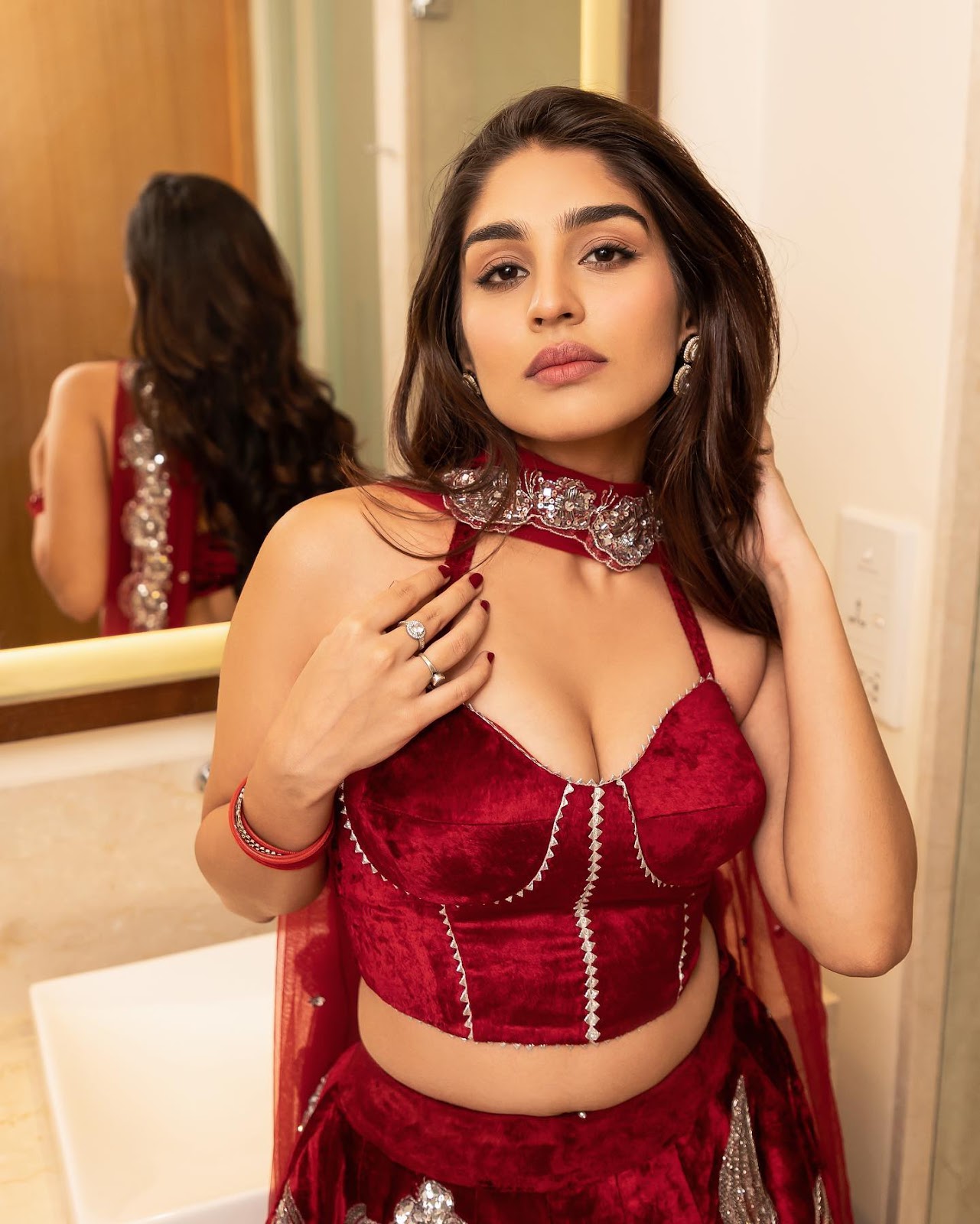 yukti thareja cleavage red outfit indian model