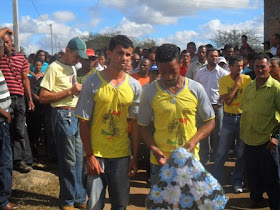 Blog de andreluizichu : REPÓRTER ANDRÉ LUIZ - ICHU - BAHIA - (75) 8122-4970 - DEUS É FIEL - EMAIL: andreluizichu@hotmail.com, Comunidade ichuense se despede do Desportista Fiinho