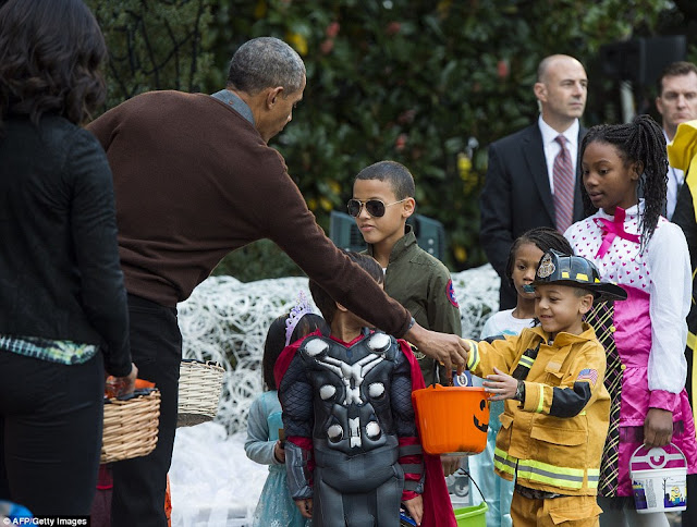 Check out this toddler dressed as Pope at White House Halloween party